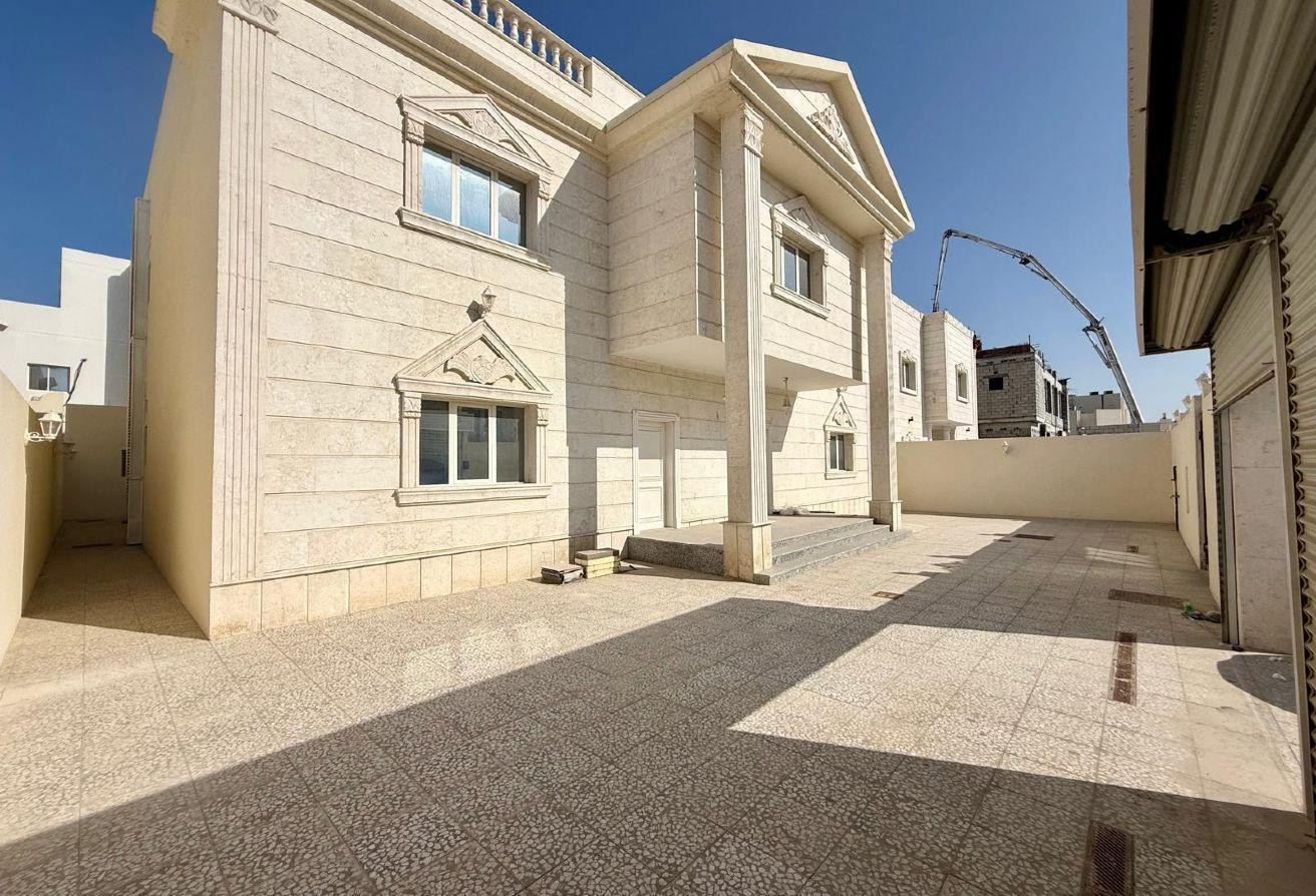 For sale: Standalone villa in Old Thumama