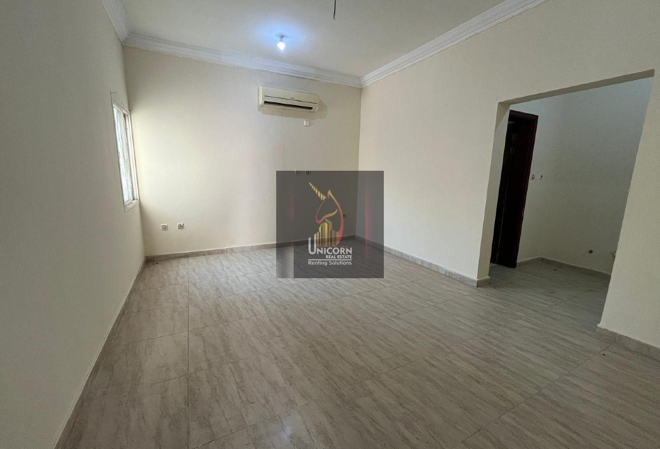 Beautiful 6-Bedroom Bachelor Villa - Staff Accommodation in Ain Khaled