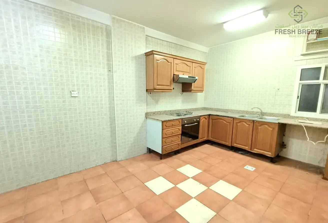 Spacious 3-Bedroom Apartment At Prime Location - Apartment in Umm Ghuwailina 4