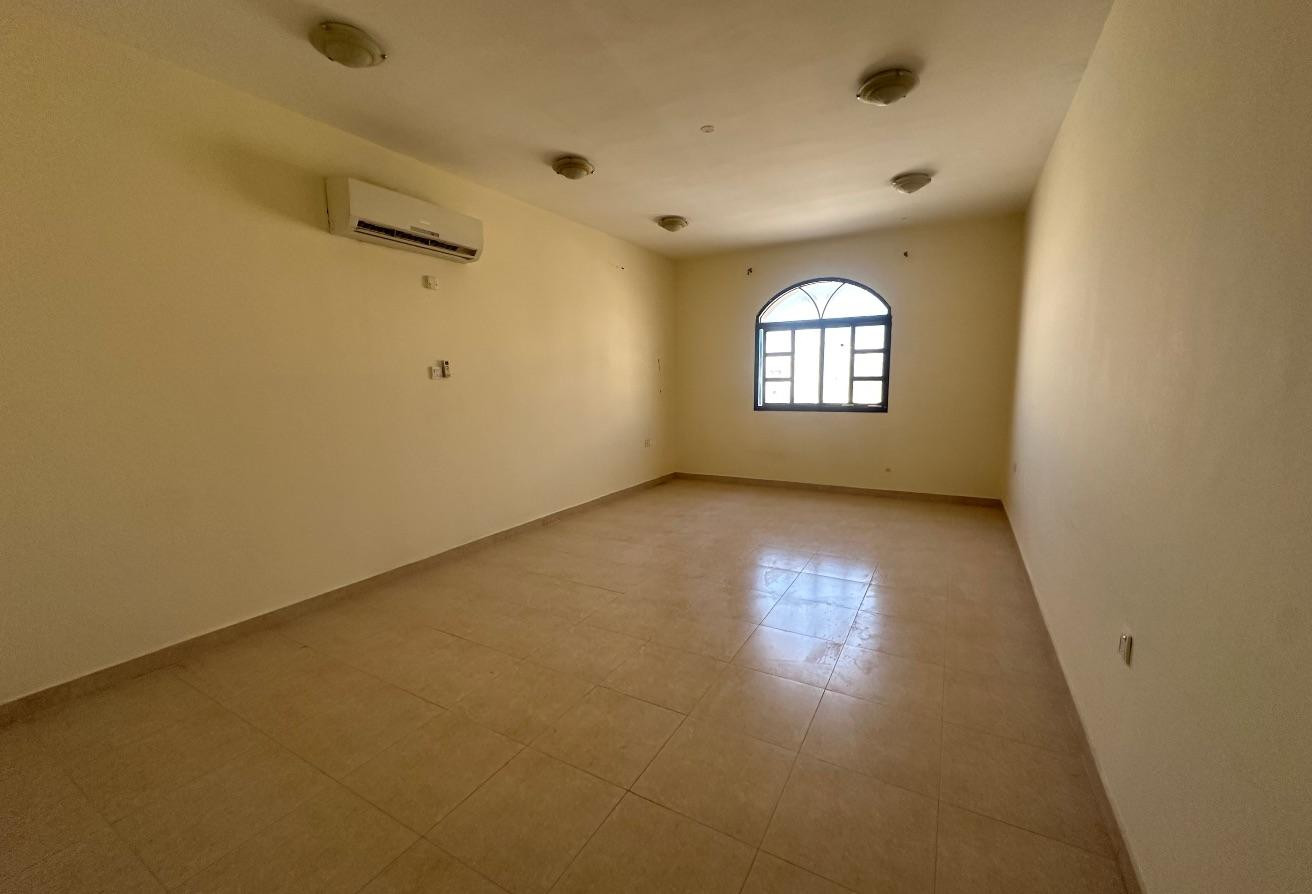Spacious 5BHK Villa in Al Sakhama Compound - Villa in Al Sakhama