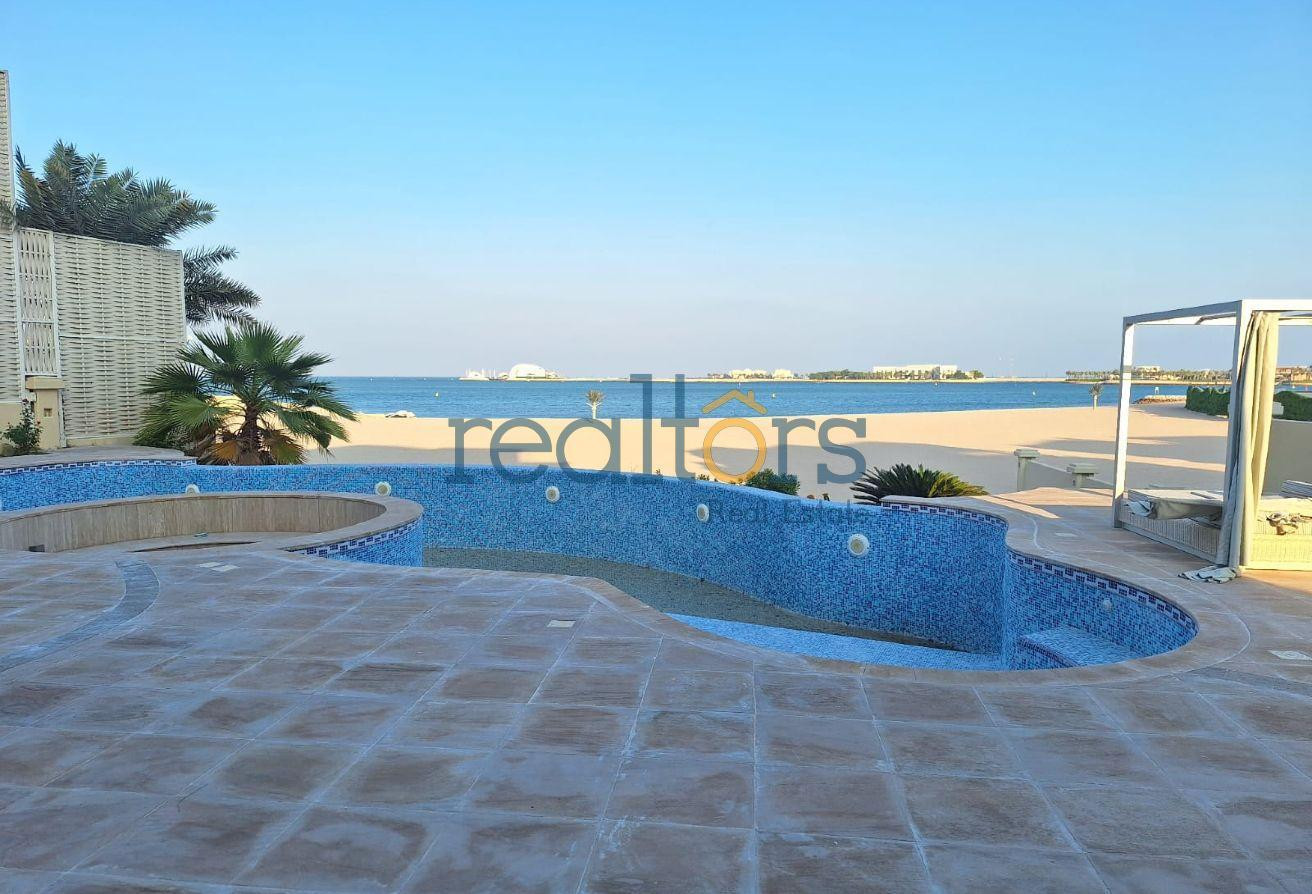 ULTRA-LUXURY! Beach front fully furnished villa - Villa in Viva West