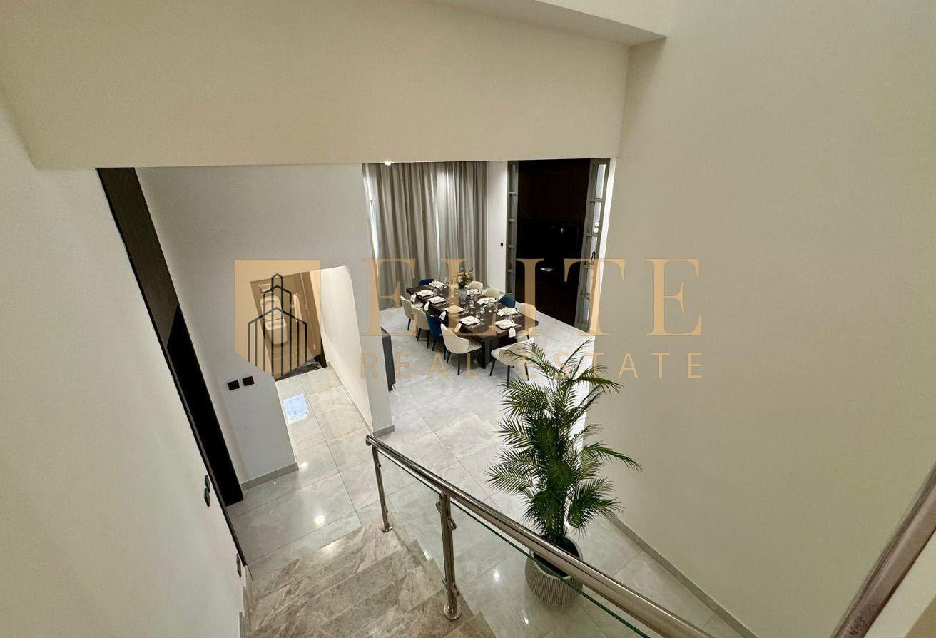 Signature 5-Bedroom Villa with Premium Finishes - Villa in Al Hadara Street