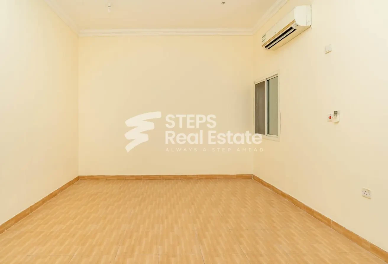 Semi-Attached Villa for Rent in Al Maamoura - Villa in Al Maamoura