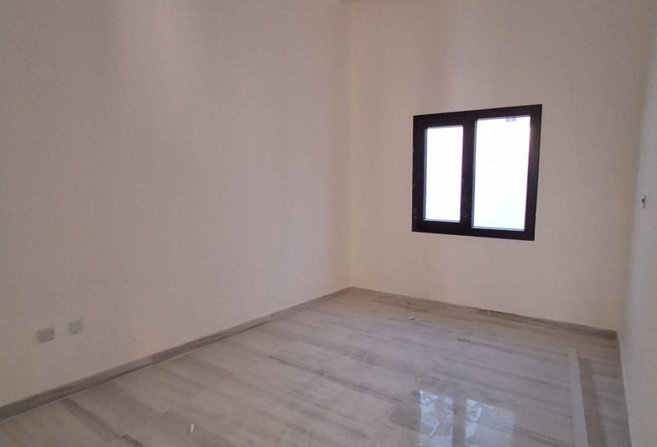 Luxurious 7-Bedroom Villa for Sale - Villa in Umm Qarn