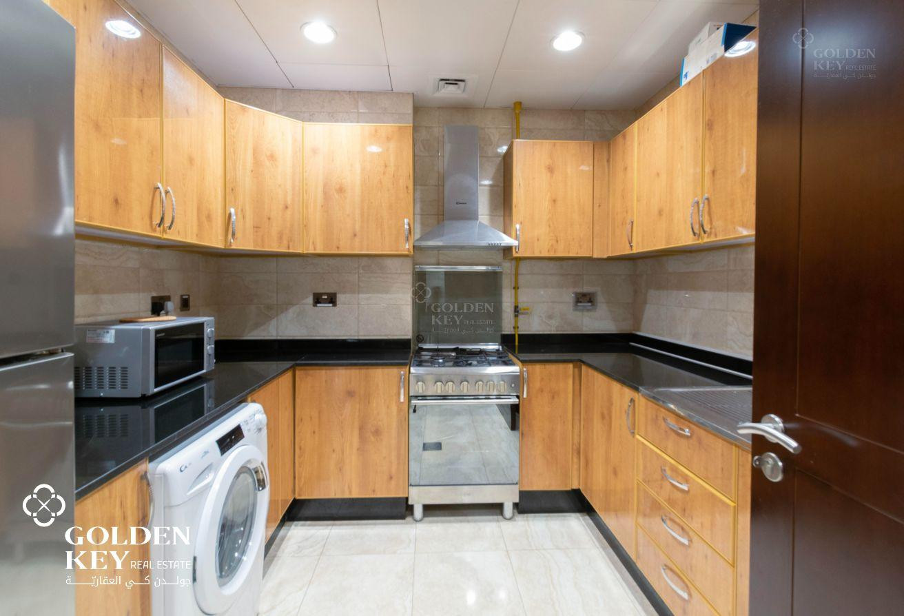 Bills Included | Semi Furnished 3BHK | Sea View - Apartment in Marina Residences 195