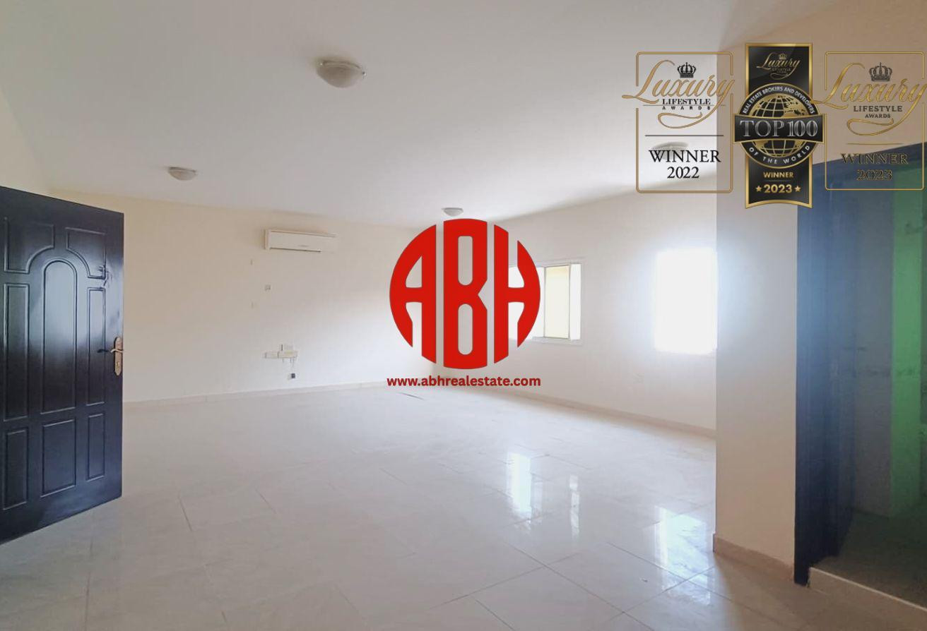 LOWEST PRICE | SPACIOUS 5 BDR VILLA| BOOK NOW! - Compound Villa in Umm Al Amad