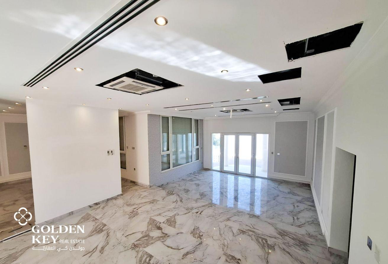 Private Beach and Pool | Standalone 5BR Villa - Villa in West Bay Lagoon