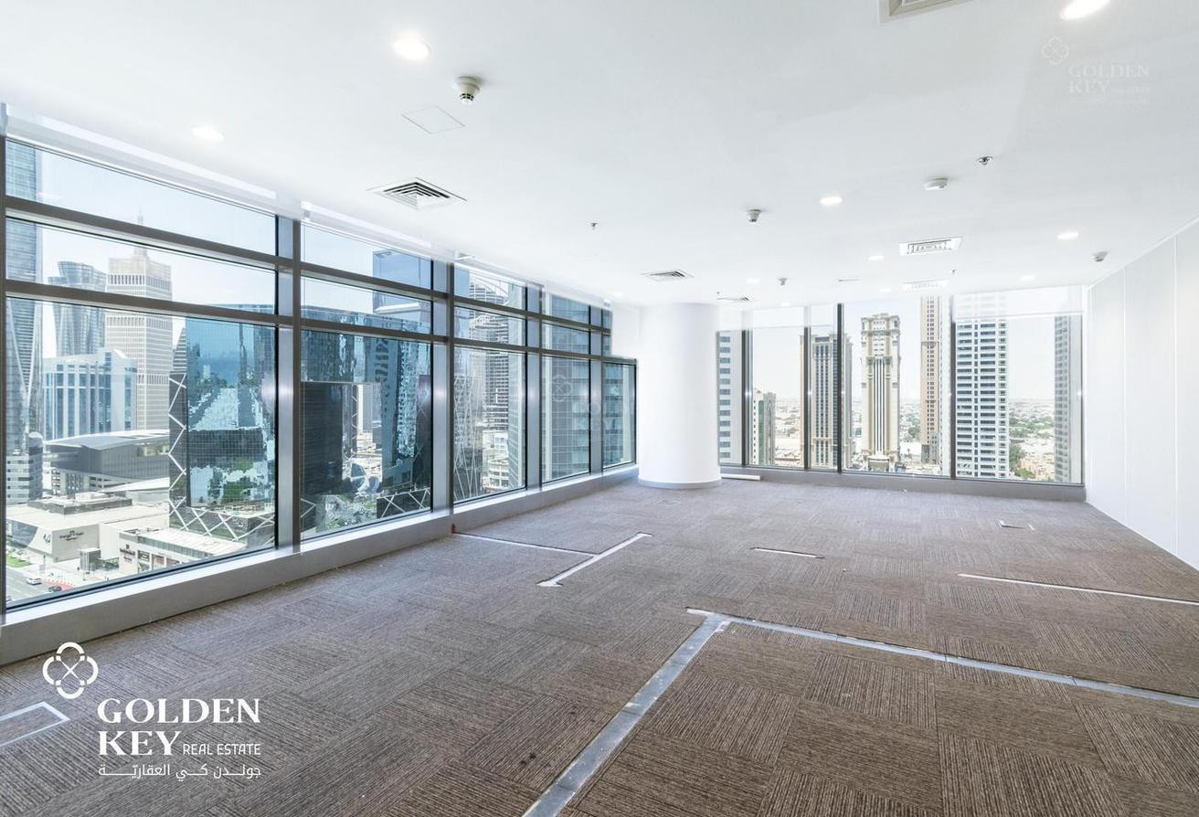 Semi-Fitted Office Space with Mall Access - Office in West Bay