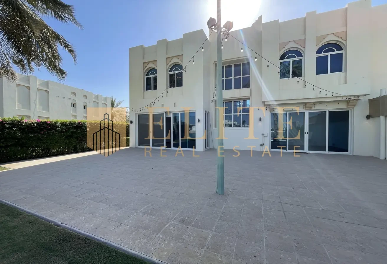 Luxurious Sea View 4 Master Bedrooms Villa - Villa in West Bay Lagoon