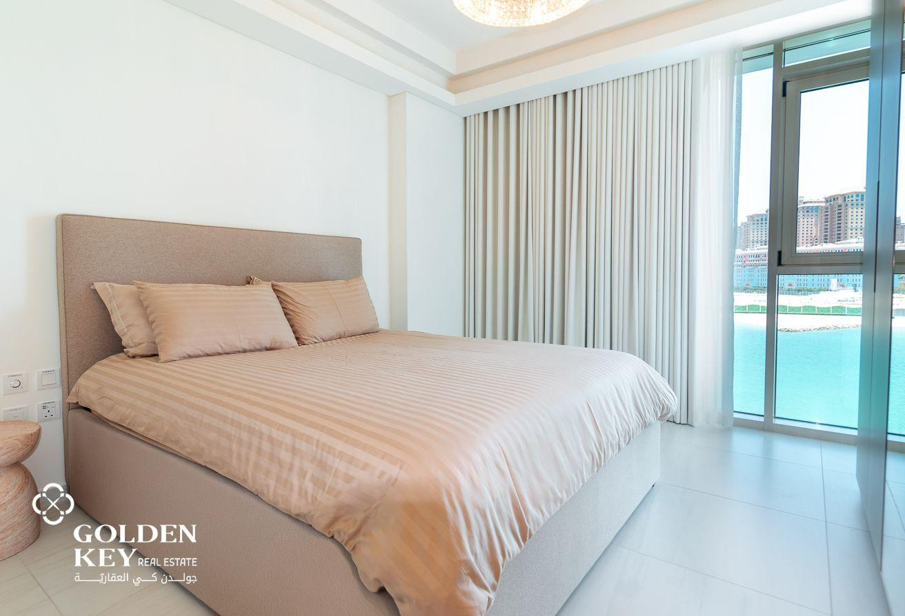 Luxury 1BHK with Balcony| Semi Furnished| Sea View - Apartment in Gewan Island