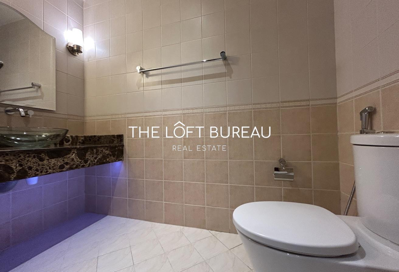 Modern 2BHK Semi-Furnished Apartment in The Pearl - Apartment in Tower 11