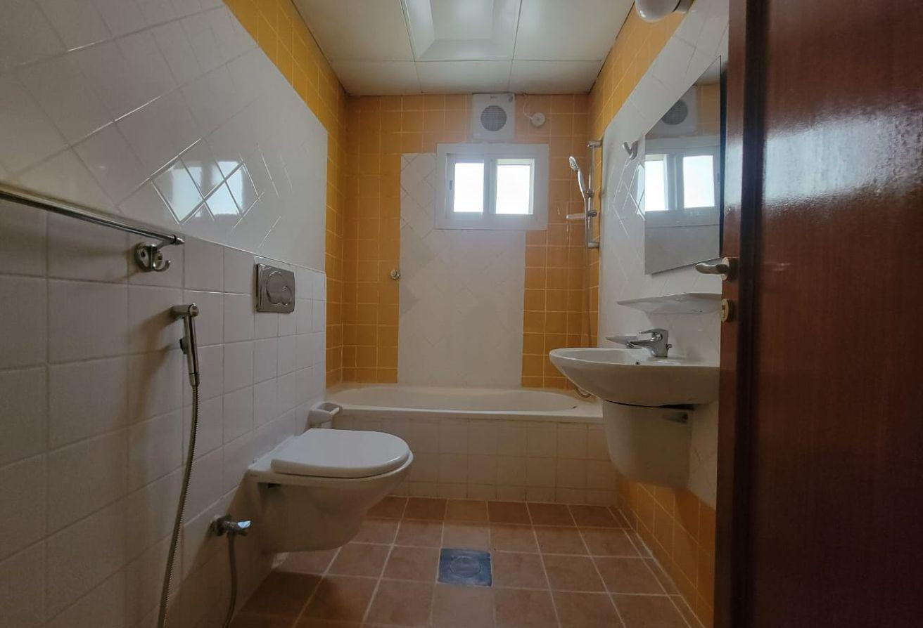 2 BHK Un Furnished Apartment Near to Metro Station - Apartment in Najma Street