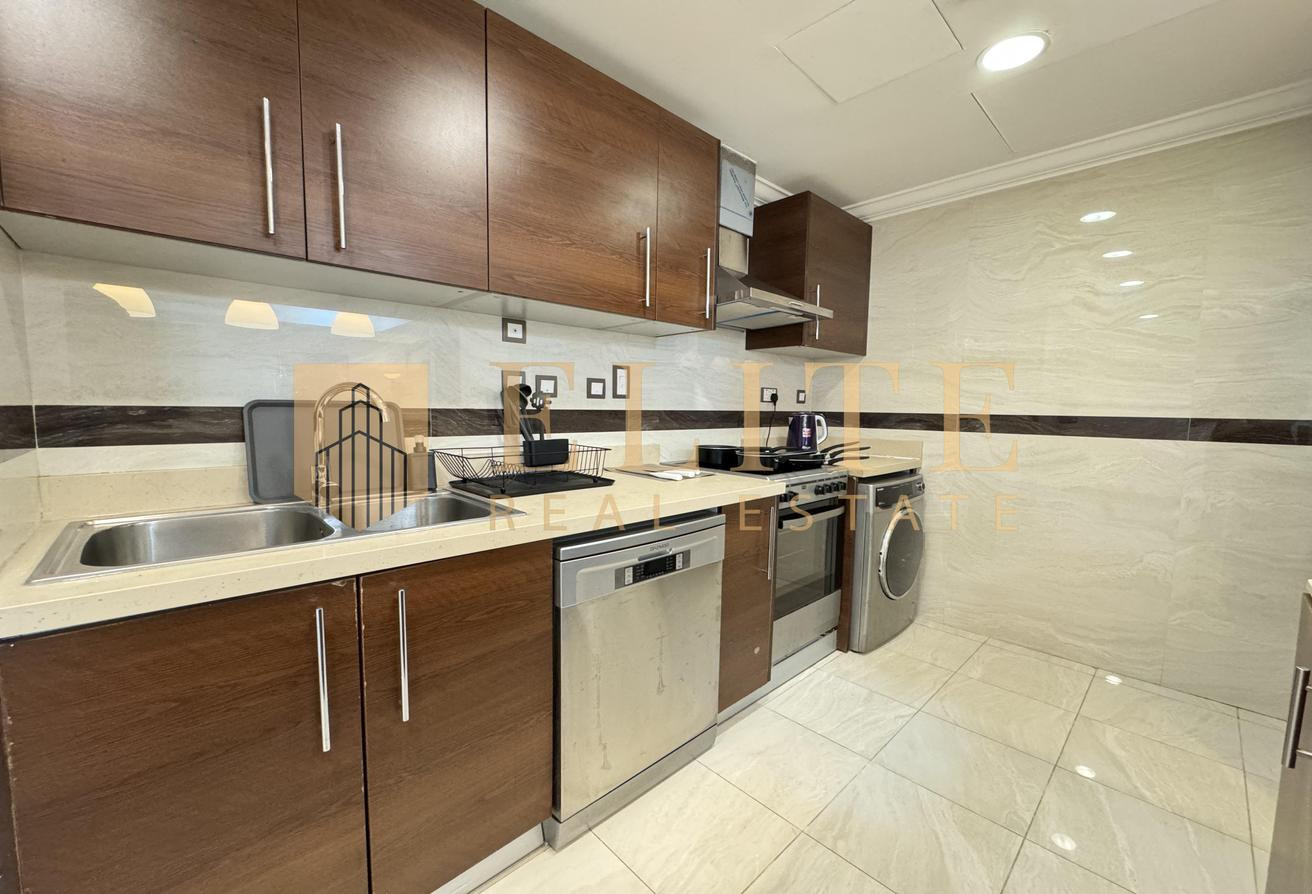 Stylish 2-Bedroom with Balcony | Partial Sea View - Apartment in West Porto Drive