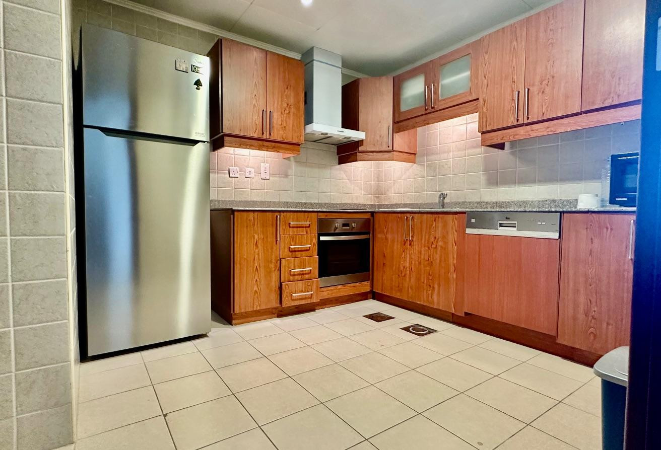 MARINA VIEW | 2BHK | CLASSIC FURNITURE | GREAT VAL - Apartment in West Porto Drive